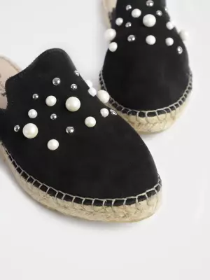 Female shoes :  black, Summer - 02