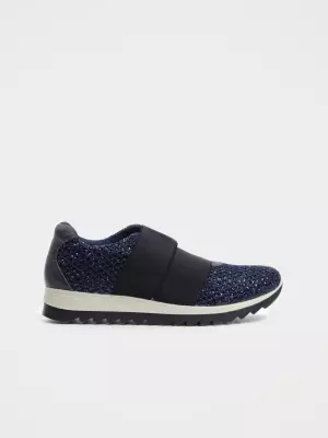 Female sneakers :  blue, Year - 01