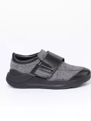 Respect:, Деми - 01