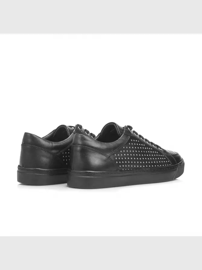 Male shoes : black, Year - 02