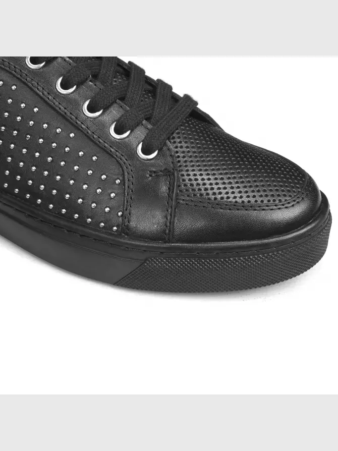 Male shoes : black, Year - 03