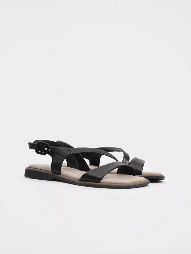 URBAN TRACE:, Summer - 01