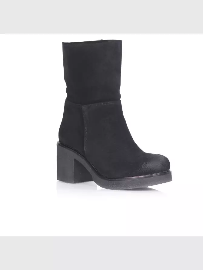 Female boots : black, Winter - 02