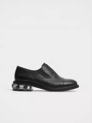 Female shoes Respect:  black, Year - 01