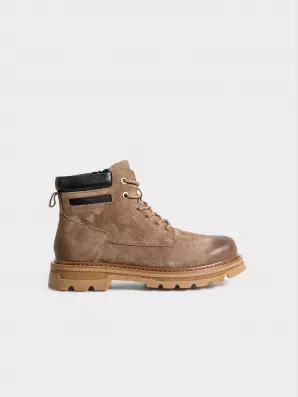 URBAN TRACE:, Winter - 01