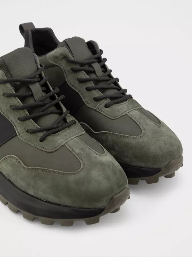 URBAN TRACE: зелений, Зима - 02