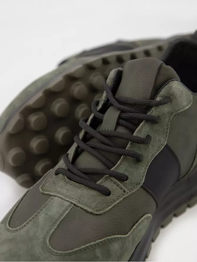 URBAN TRACE: зелений, Зима - 04