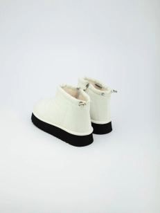 Female boots URBAN TRACE:  white, Winter - 02