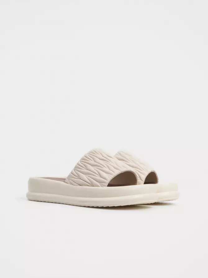 URBAN TRACE:, Summer - 01